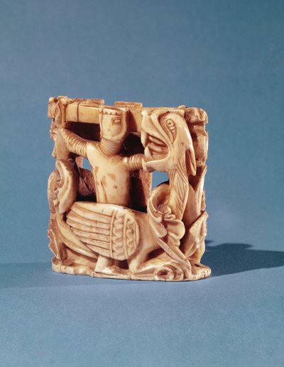 Peça de xadrez na forma de um cavaleiro lutando contra um dragão de French School