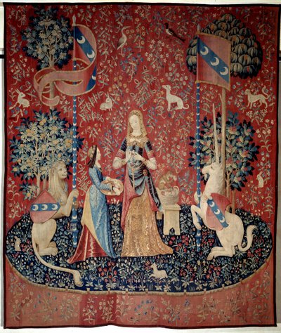Cortina da Senhora para o Unicórnio: alegoria do olfato. Uma jovem mulher segurando uma coroa de cravos, rodeada por um leão, um unicórnio, um macaco, coelhos. Tapeçaria de lã e seda, feita entre 1484 e 1500. Do Chateau de Boussac, Cr de French School