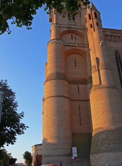 Retratando a torre oeste de French School