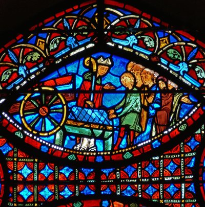 Detalhe de uma janela representando cenas da vida de Santo Estêvão: bispo e caixão de French School