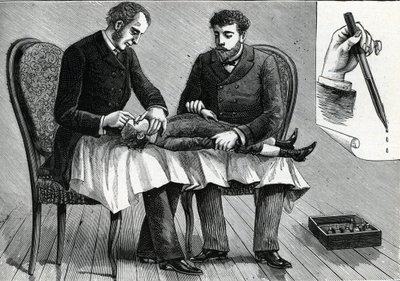 Médicos examinando os olhos de uma criança e injetando colírio (gravura) 1888 de French School