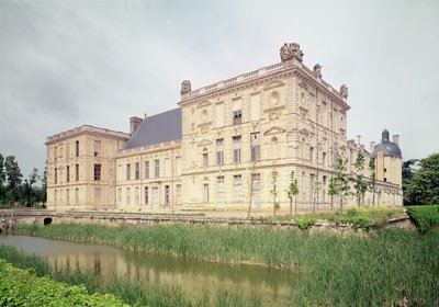 Vista exterior do castelo, construída 1518-49 de French School