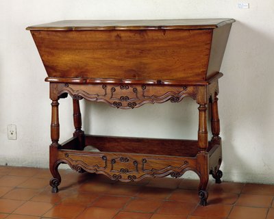 Mesa Fouques estilo Petrin (madeira) de French School