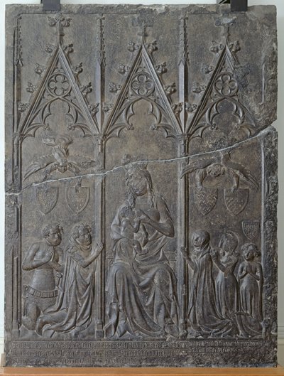 Estela funerária da família Sacquespee, do cemitério St. Nicaise em Arras, 1376 (pedra tournai) de French School