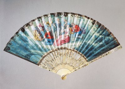 Ventilador de mão representando Dança e brincadeira, couro de cisne com pau de guarda em marfim com mãe de pérola de French School