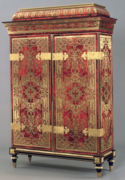Louis XIV Armoire, c.1710 (carapaça de tartaruga vermelha com incrustações de latão) de French School