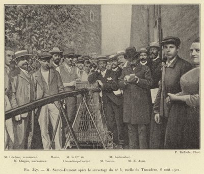 M Santos-Dumont após o resgate do nº 5, Trocadero Lane, 8 de Agosto de 1901 (gravura) de French School