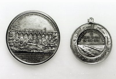 Medalha comemorativa da abertura do Canal de Suez, 1869 (metal) de French School