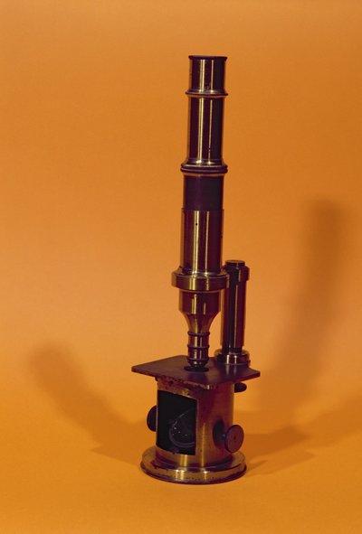 Microscópio pertencente a Louis Pasteur (1811-95) (metal) de French School