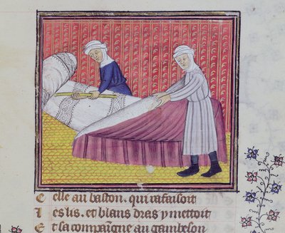 Ms 1130 fol.83r Chastity and Poverty fazendo uma cama, de Le Roman des Trois Pelerinages por Guillaume de Digulleville de French School