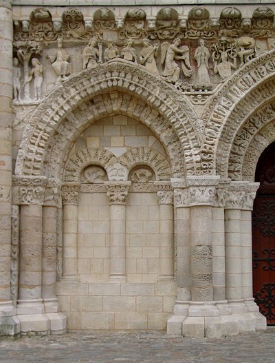 Portal das Fachadas Ocidentais de French School