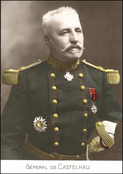 Retrato do general francês Noel Edouard de Curieres de Castelnau (1851-1944). Cartão postal do século XX. de French School