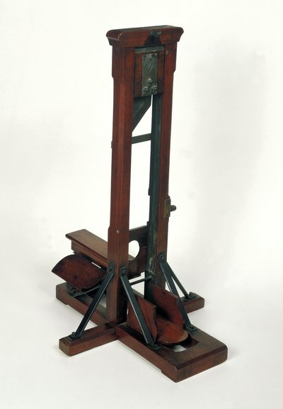Modelo reduzido de guilhotina (madeira e metal) (ver também 50504) de French School