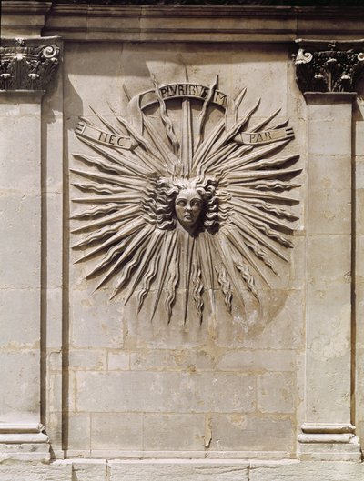 Alívio do sol da fachada de French School