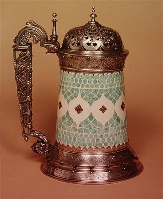 Taça Rudolfi com corpo em marfim incrustado de turquesas, montada em prata e cravejado de rubis, Paris, c.1855 (prata e marfim) de French School