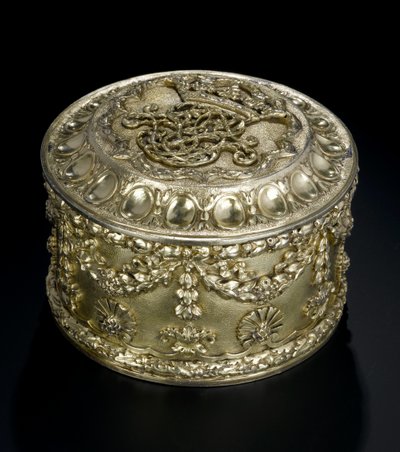 Caixa circular prateada com tampa do serviço de banheiro Lennoxlove, de propriedade de Frances Teresa Stewart, Duquesa de Richmond e Lennox: French, Paris, analisada entre abril e setembro de 1672 de French School