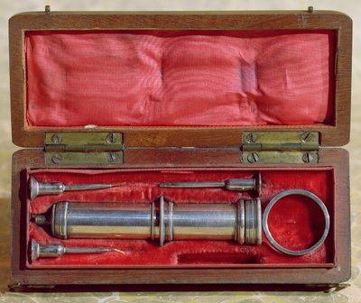 Seringa inventada por Charles-Gabriel Pravaz (1791-1853) em 1853 de French School