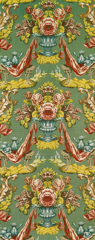 Têxtil com repetição de motivo floral, oficina de Lyon, c.1730 (brocado de seda) de French School