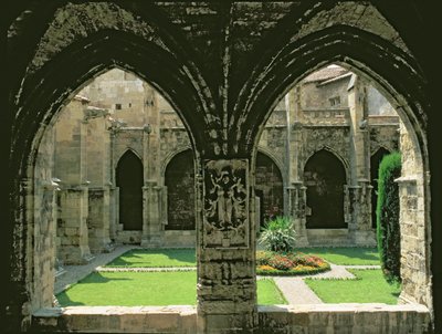 The Cloister Garden, visto de uma das galerias, 1272-1340 de French School