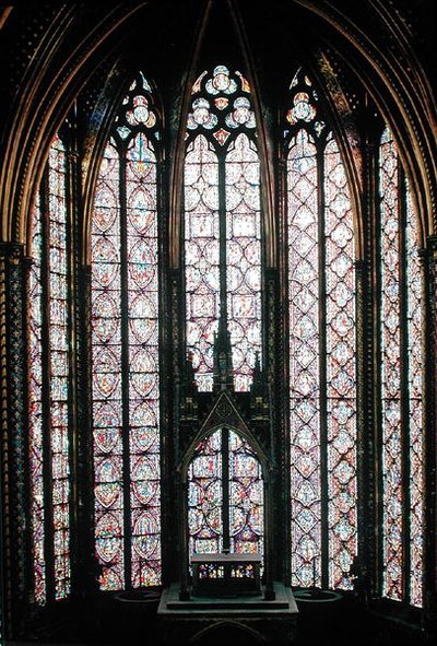 O vitral no coro da Capela Superior, 1246-48 de French School