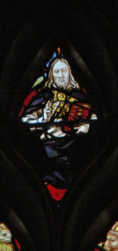 A rosácea oeste representando uma cena do livro do Apocalipse: Deus em seu trono com o livro fechado de sete selos (5: 1). de French School