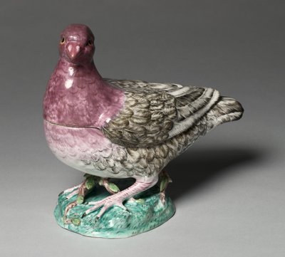 Terrina em forma de pombo, fabricante Sceaux Factory, c.1760 de French School