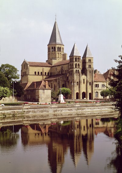 Vista da Igreja de Notre-Dame, do 11º ao 12º século de French School