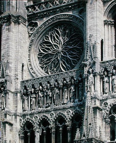 Vista da janela rosa na fachada oeste, 1225-30 de French School