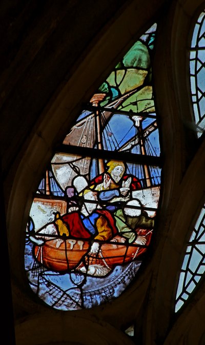 Janela w21 representando Cristo leva São Pedro a andar sobre a água - um detalhe de French School