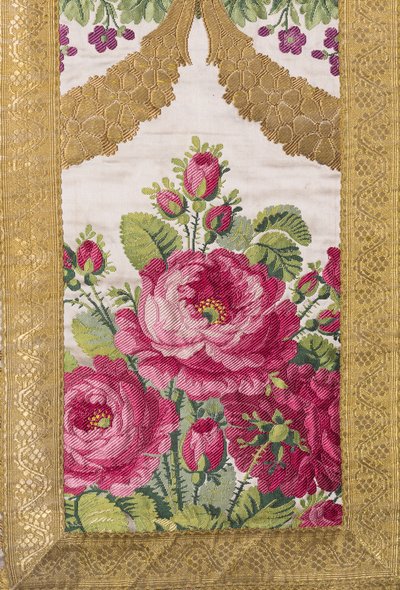 casula de conjunto litúrgico oferecido por Louis-Philippe 1810 (seda bordada a ouro) de French School