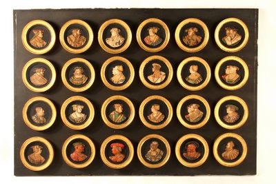 Uma colecção de vinte e quatro desenhadores como medalhões de retrato (gesso duro colorido aplicado no solo de madeira) de Friedrich (after) Hagenauer