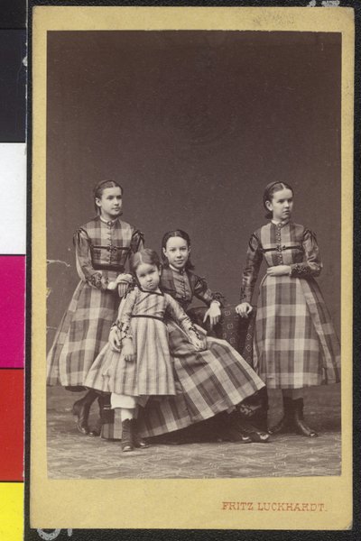 Quatro raparigas de Fritz Luckhardt