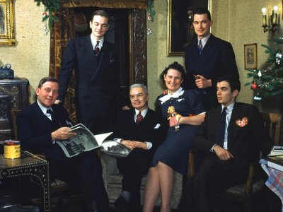 Família e casa em Dresden, Alemanha, do Dr. Fritz Gustav Wentzel e da sua mulher Verna em... de Fritz Wentzel