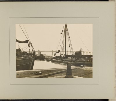 Runcorn - Docas de Old Quay de G. Herbert and Horace C. Bayley