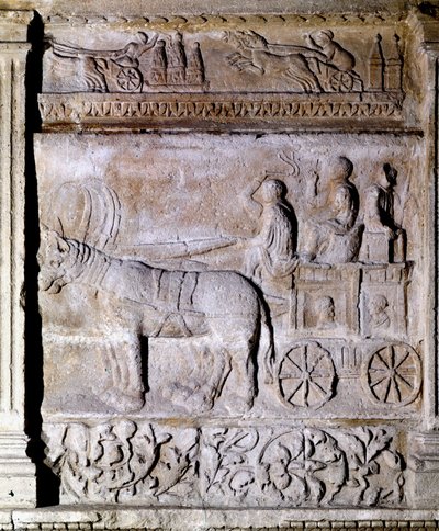 Baixo relevo do período Gallo-Romano, retratando uma carruagem disparada por cavalos, transportando passageiros. Avignon, Musee Calvet de Gallo Roman Gallo Roman