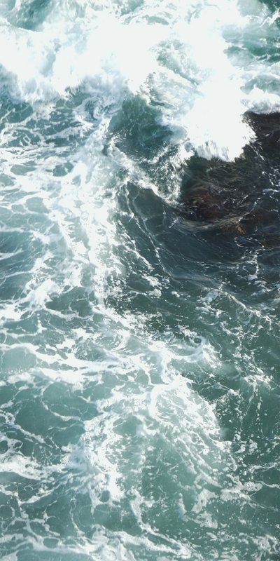 Ondas do oceano a rebentar de Gemma Bardot