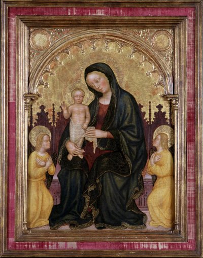 Madonna e o filho entronizados com dois anjos de Gentile da Fabriano