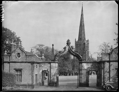 Aston Hall, Gateway, Witton Lane, Aston Park, Aston, Birmingham, 1941. de George Bernard Mason