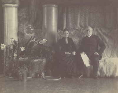 Sr. e Sra. Charles L. Tiffany no Estúdio de Louis C. Tiffany, ca. 1890. de George Collins Cox