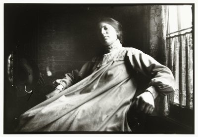 Retrato de uma mulher desconhecida na casa de Breitner de George Hendrik Breitner