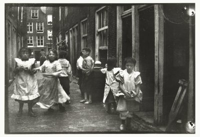 Crianças a brincar numa rua de George Hendrik Breitner