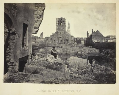 Ruínas em Charleston, SC, 186566. de George N. Barnard