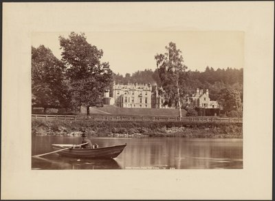 Abbotsford, visto do rio de George Washington Wilson