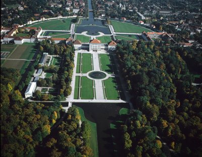 Arte Barroca: Vista aérea do Parque de Nymphenburg no século 17 Munique, Alemanha de German School