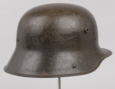 Capacete de aço alemão ou Stahlhelm, c.1916 (capacete) de German School