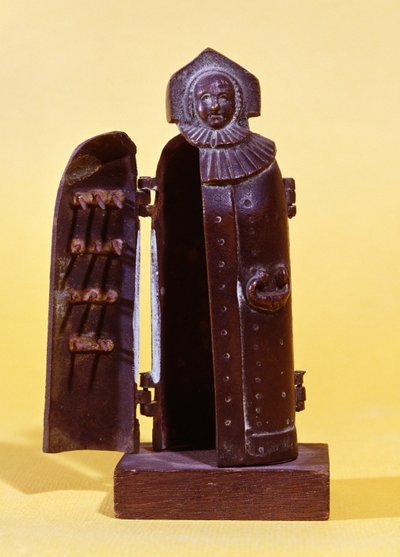 Estatueta da Virgem Negra de Nuremberga, redução de uma estátua do século XV, utilizada para torturar as bruxas de German School