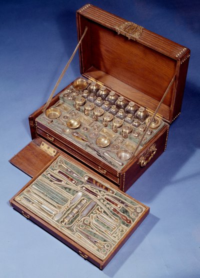 Kit Cirurgia de Viagem e Farmácia. 1640. Augsburg. Artes Decorativas, Paris. de German School