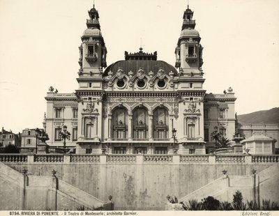 Vista da fachada do Teatro de Montecarlo, desenhada por Charles Garnier. Mónaco de Giacomo Brogi