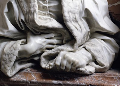 Busto de Gabrielle Fonseca, doutor do Papa Inocêncio X detalhe de mãos segurando o manto, do detalhe de mármore da Capela Fonseca de 96874 de Gian Lorenzo Bernini