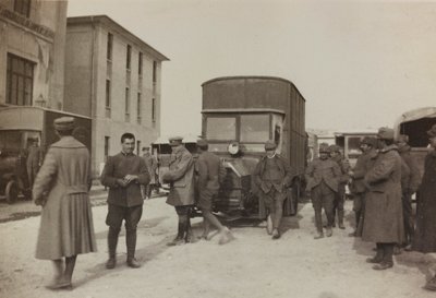 Álbum "Fotos da Segunda Guerra": Soldados italianos em Gradisca Sagrado, Gorizia, Itália (foto a p/b) de Gigliucci Gigliucci